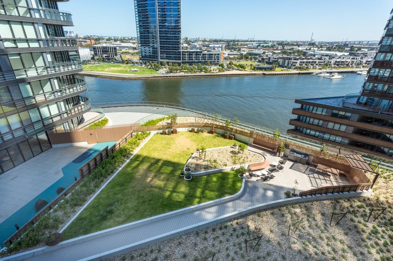 Wyndel Apartments - Riverside On Collins Мелбърн Екстериор снимка